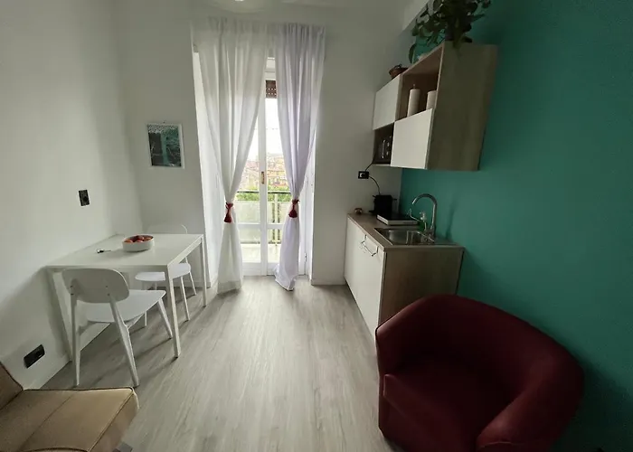 Fidias House